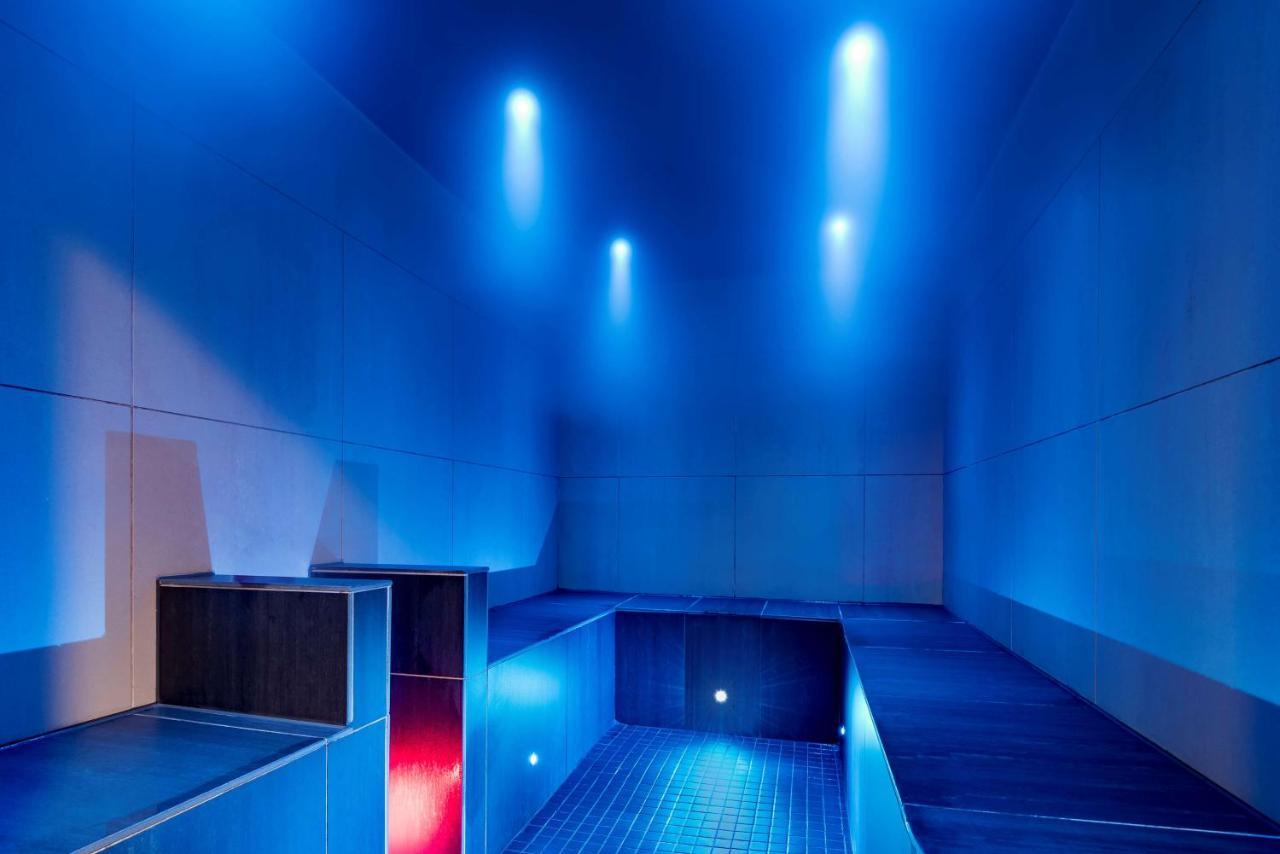 Radisson Blu Manchester Airport Hale  Esterno foto Steam room