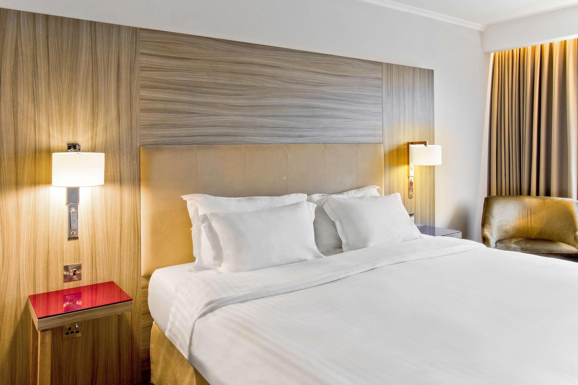 Radisson Blu Manchester Airport Hale  Esterno foto