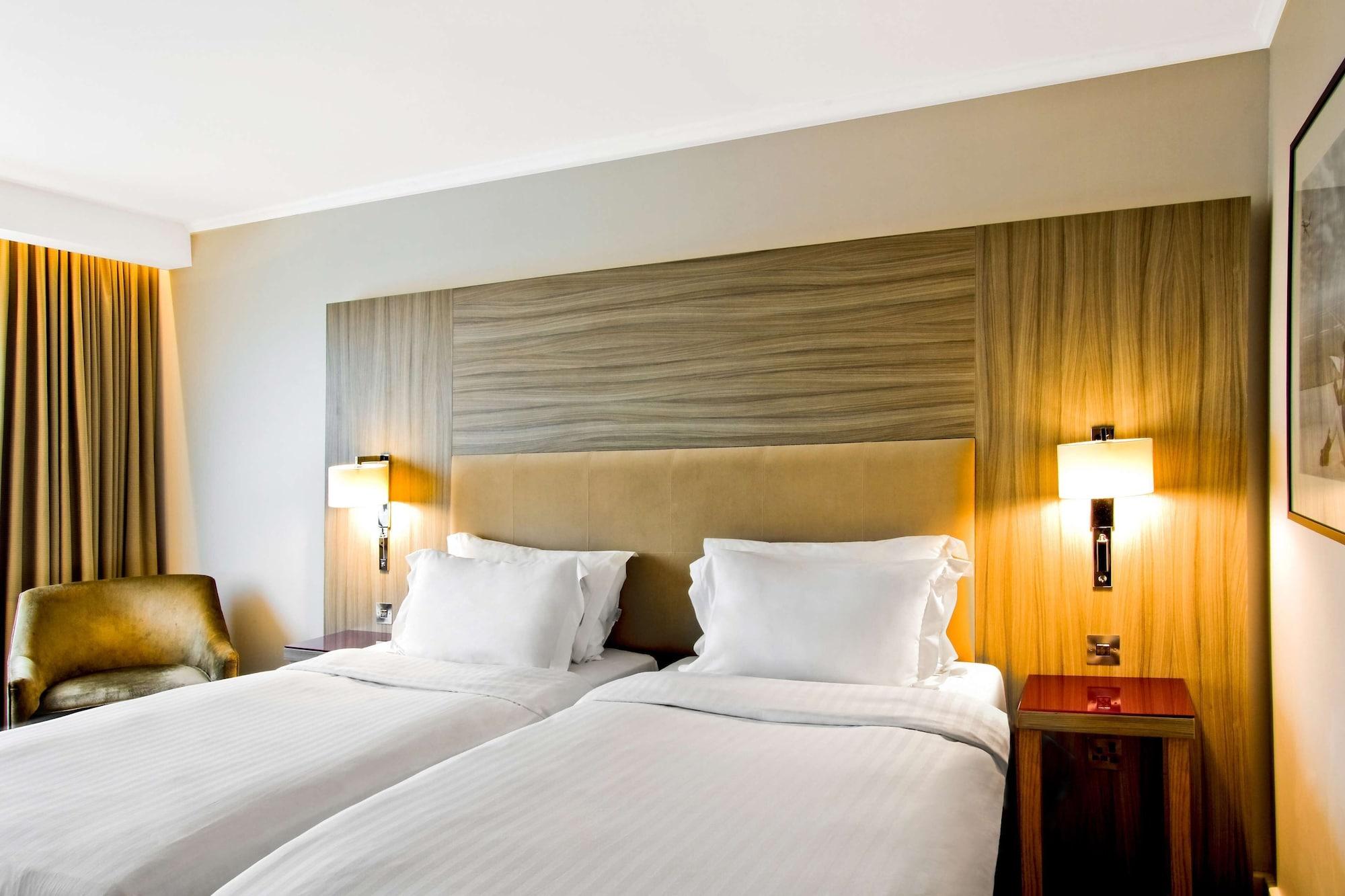 Radisson Blu Manchester Airport Hale  Esterno foto Double room
